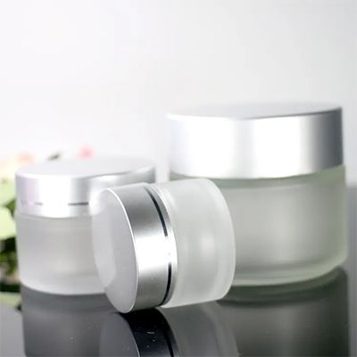 Pot de crème en verre dépoli