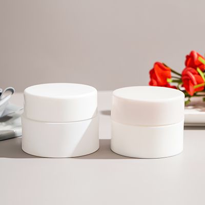 Pot cosmétique rechargeable en PP