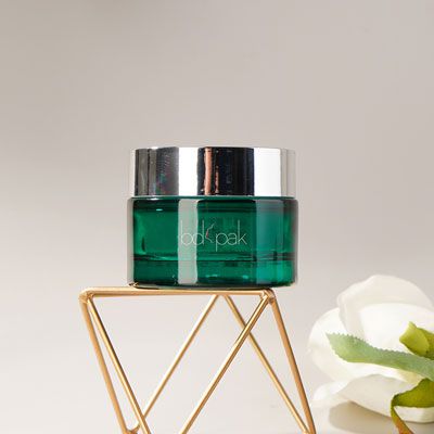 Pot de crème cosmétique en verre