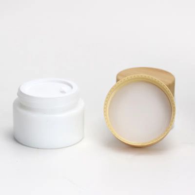 Pot cosmétique en plastique PP avec couvercle en bambou